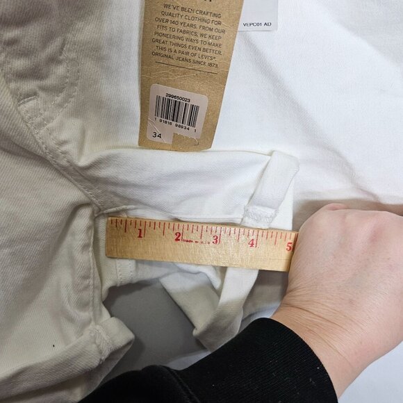 Levis Mid Length Womens White Denim Shorts Size 34 5-Pocket Casual Style - Picture 7 of 9